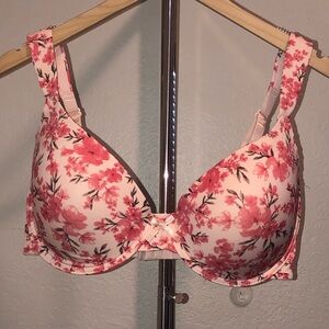 NWOT Delta Burke size 38DD wire bra floral pattern